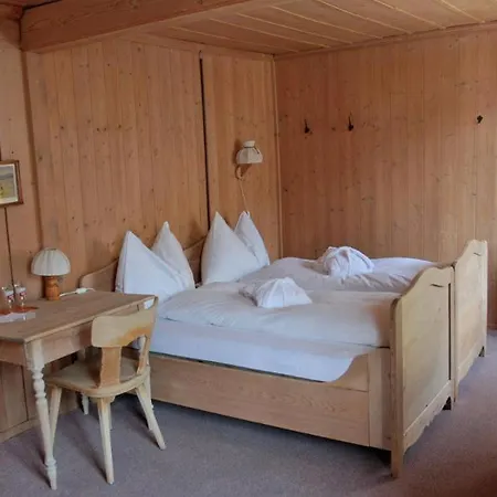 Hotel Rhaetia